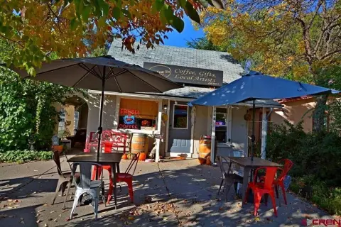 Coffee Shop with Equipment