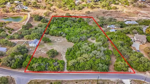 Expansive Canyon Lake Estate Site