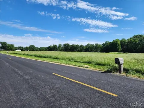 East Peoria Acreage for Dream Home