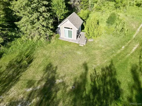 Recreational Hunting Land with Camp