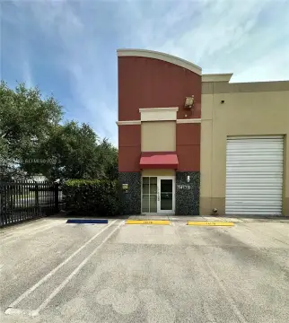 Corner Office & Warehouse Flex Space