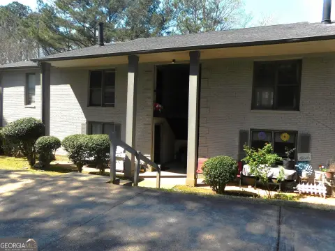 Renovated Quadraplex Unit with Sunroom