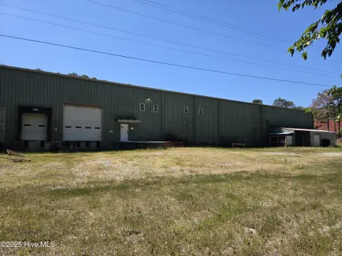 Manufacturing Facility with Loading Docks