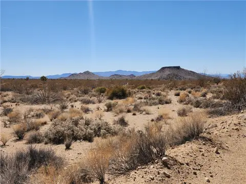 Land Parcel in Yucca, AZ