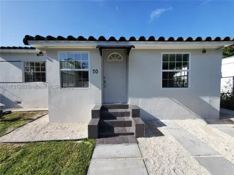 Income Duplex with Separate Entry