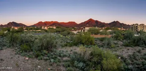 Silverleaf Homesite in Horseshoe Canyon