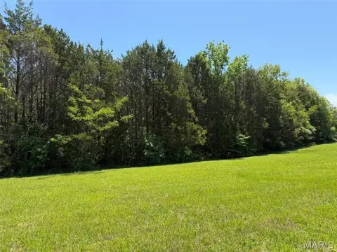 Scenic Land with Private Lake