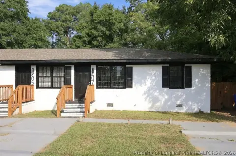 Updated Triplex with Public Utilities