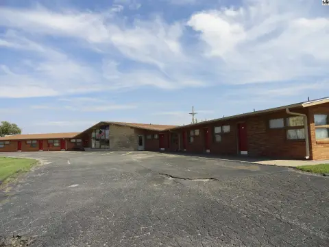 Motel with Apartments