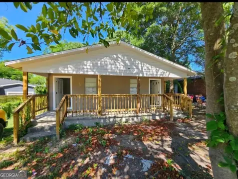 Renovated Duplex with Two 2BR Units