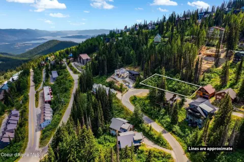 Schweitzer Ski-In/Ski-Out Land