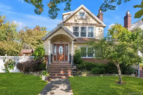 Detached Two-Family Duplex