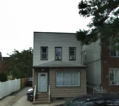 Glendale, NY Detached Home