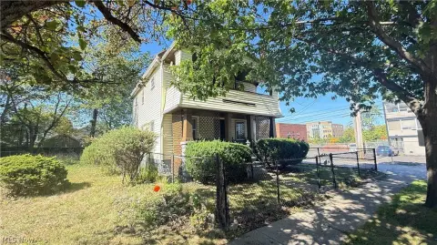 Corner Duplex with Third-Floor Space