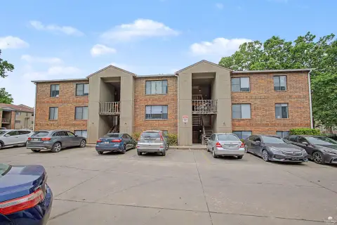 Well-Maintained Apartment Building Near Campus