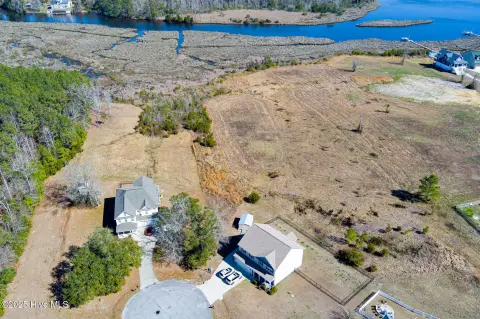 Water Access Land in Holly Ridge