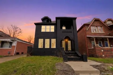 Brick Duplex with Two 3-Bed Units
