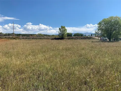 Flat Acreage with Acequia Water