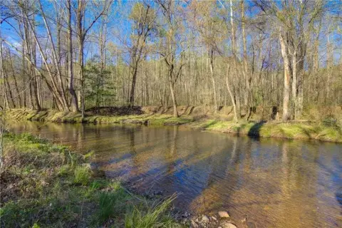 Unrestricted Land with Creek Frontage