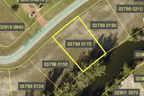 Residential Land in Cape Coral