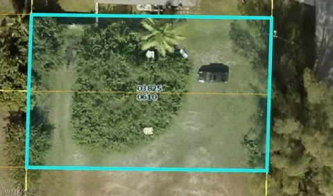 Residential Land in Cape Coral