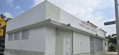 Mixed-Use Property Near USC