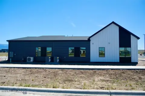 Single-Level Office Building