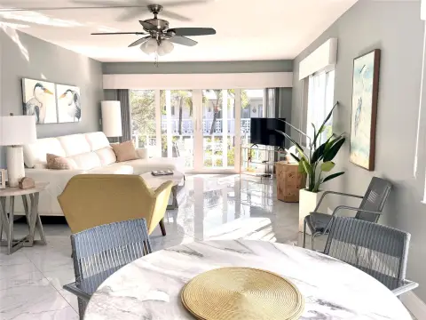 Lighthouse Point Corner Unit