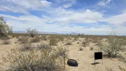 Scenic Land Parcel in Tonopah