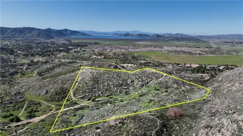 Expansive Hemet Acreage with Views