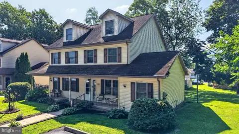 Duplex with Updated Interiors