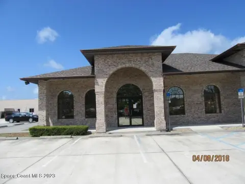 Medical Office Suite with Exam Rooms
