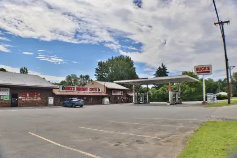 Versatile Commercial Building with Warehouse