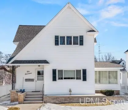 Updated Duplex with Separate Entrances