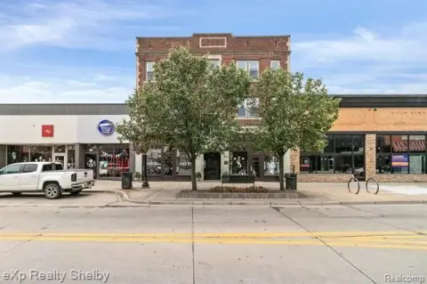 Charming Retail/Office Storefront in Ferndale