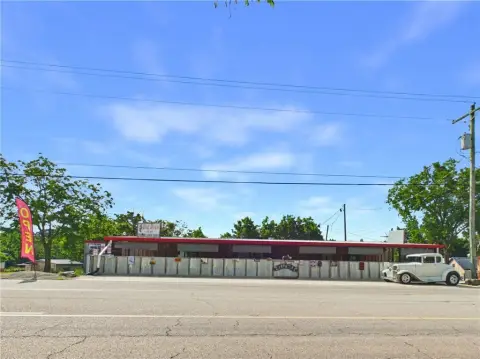 Turnkey Restaurant With Parking