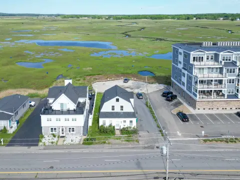4-Unit Multi-Family Building