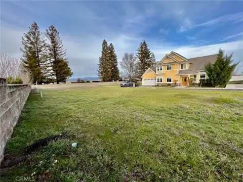 Ready-to-Build Lot in Lakeport