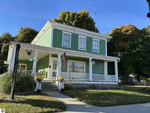 Historic Mixed-Use Income Opportunity