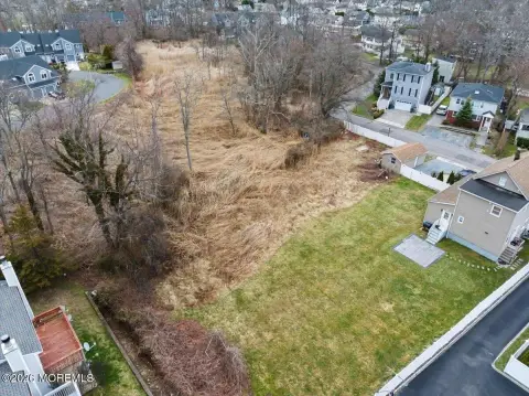 Oversized Lot in Coastal Neighborhood