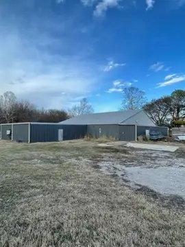 Industrial Building with Included Residence