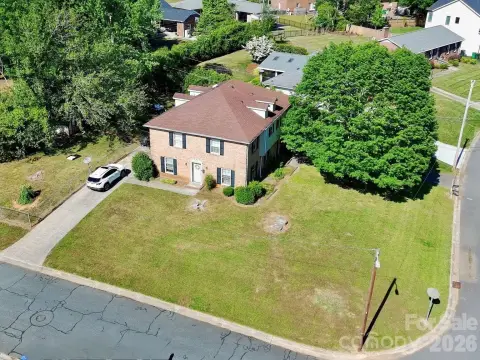 Residential Land in Ashbrook, Charlotte