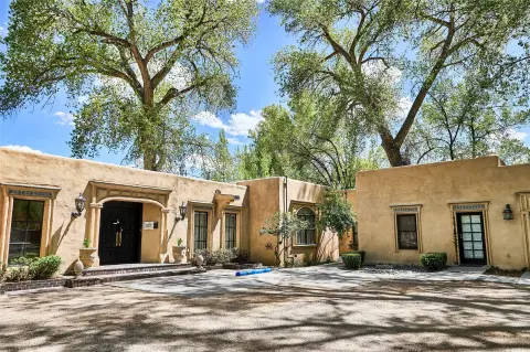 Eight-Bedroom Bed and Breakfast