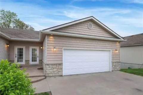 Move-In Ready Duplex in Kansas