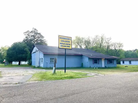 Versatile Commercial Building on Corner Lot