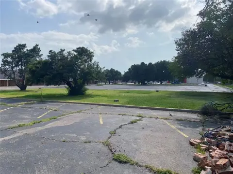 Commercial Land with Western Avenue Frontage