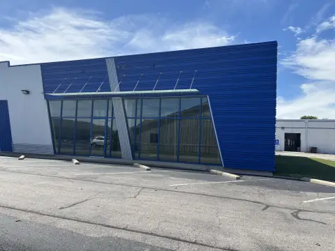Office and Retail Space with Reception