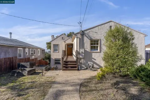 Oakland Multifamily with Income Potential