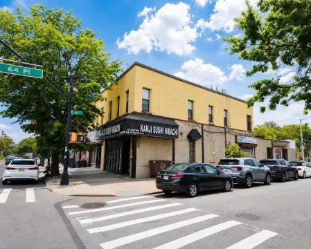 Triple-Frontage Mixed-Use Property