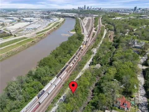 Land in Kansas City, KS